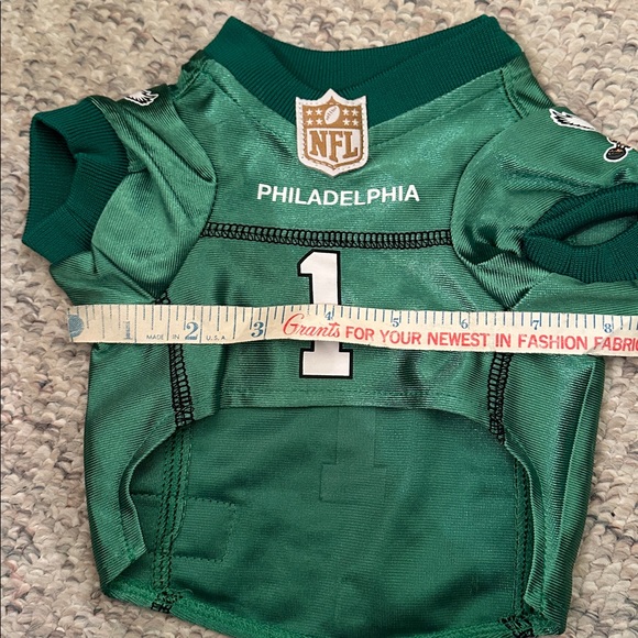 Philadelphia Eagles NWOT Jalen Hurts MVP small dog pet Jersey perfect condition - Picture 5 of 6